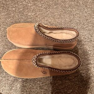 UGG womens Brown Slip-On Loafers